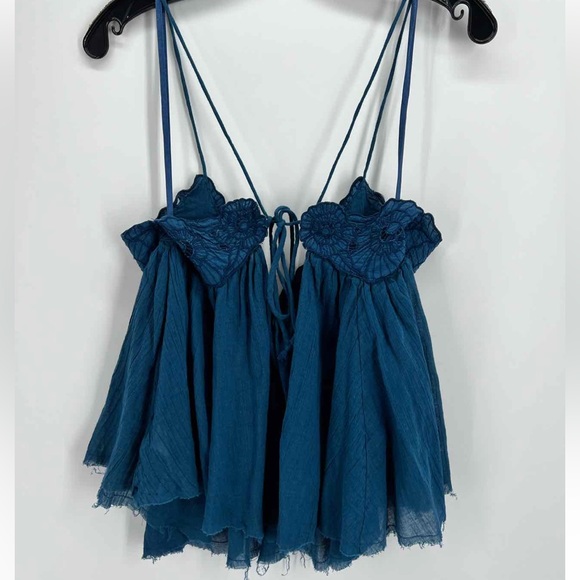 Free People Top ✨ - Picture 2 of 4